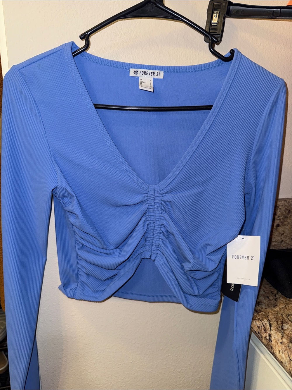 Forever 21 Periwinkle Ruched V-Neck Long Sleeve Crop Top